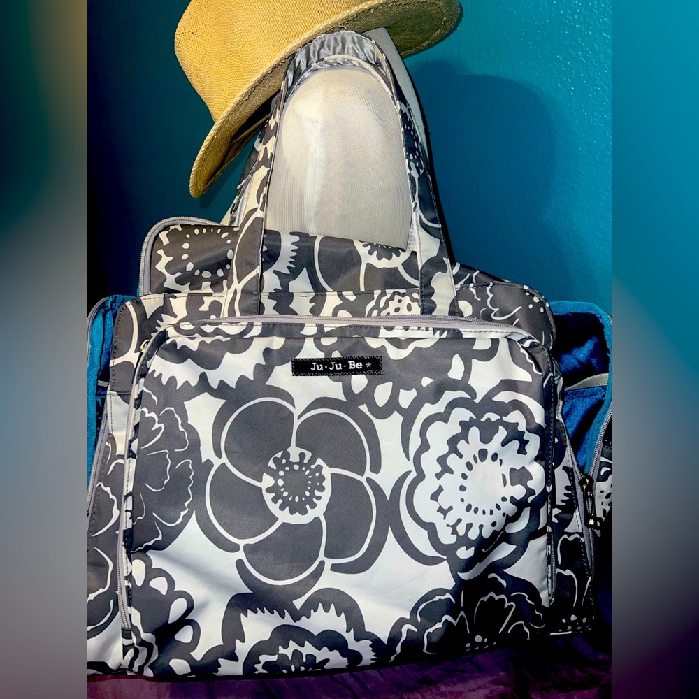 Juju be Be Prepared Frosted Blossoms Diaper Bag. Gorgeous, Excellent Preowned!🚼 - Picture 2 of 12
